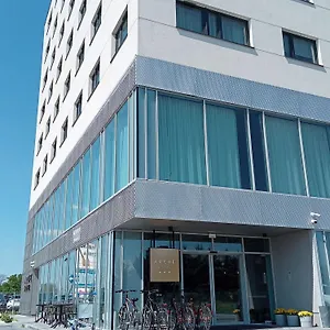 Arche Airport Hotel